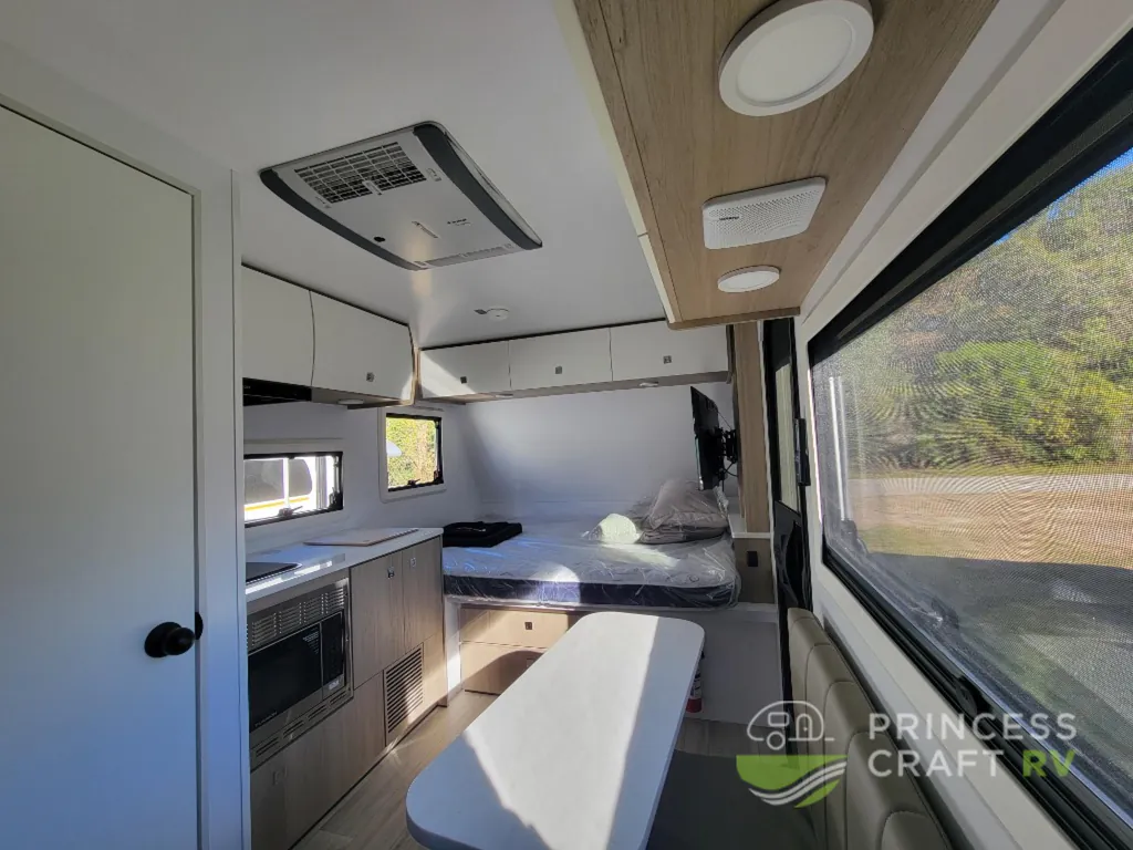 2026 Palomino Pause Reboot Edition 143, Photos photo 3