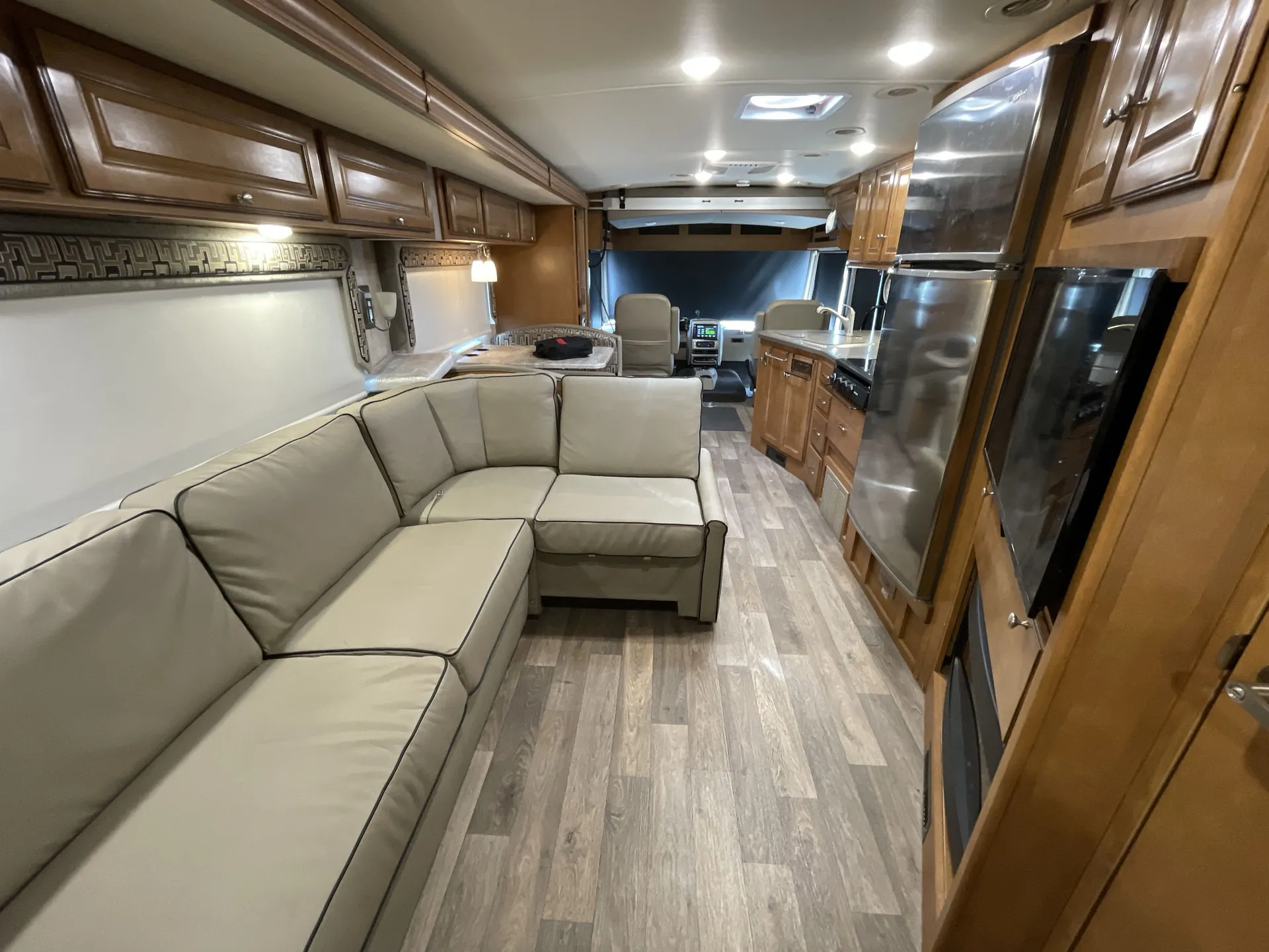 2019 Winnebago Adventurer 35F — living area main