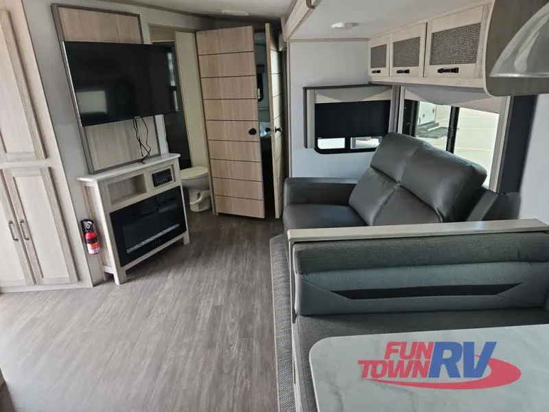 2022 Cruiser Twilight Signature Used    2840 - Photo 3