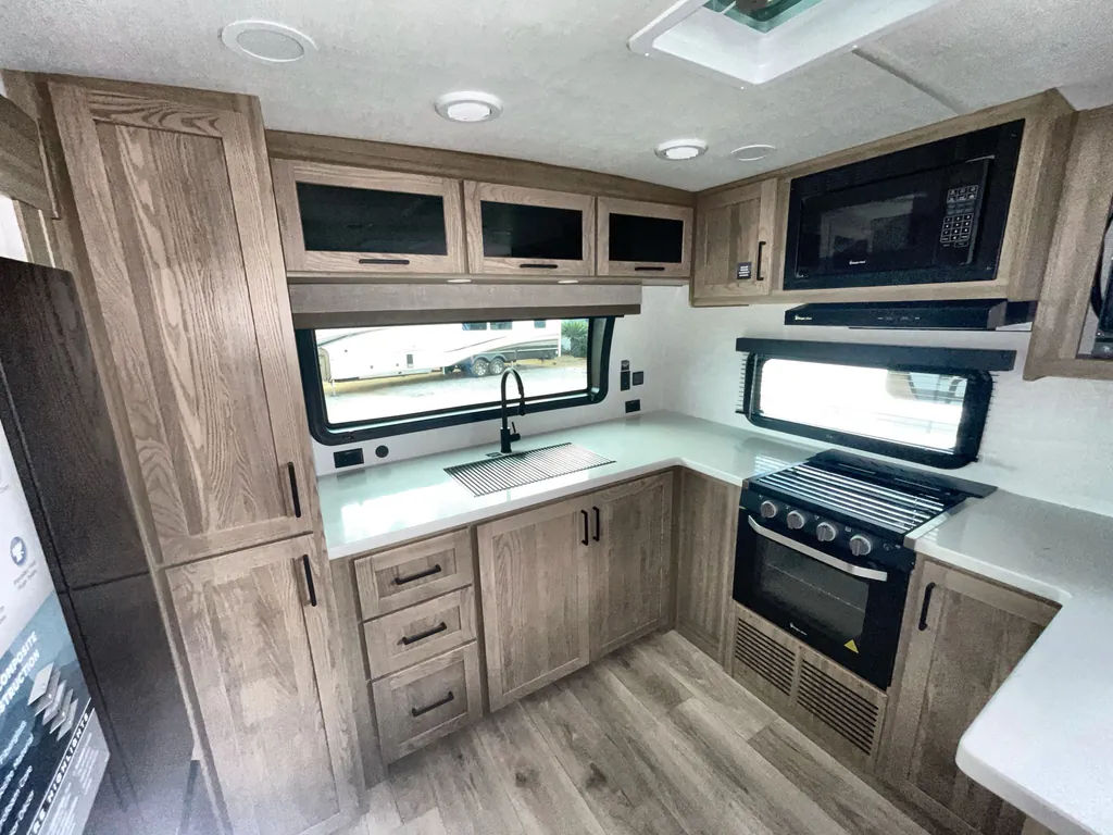 2027 Forest River Flagstaff Micro Lite 25MBR, Photos photo 3