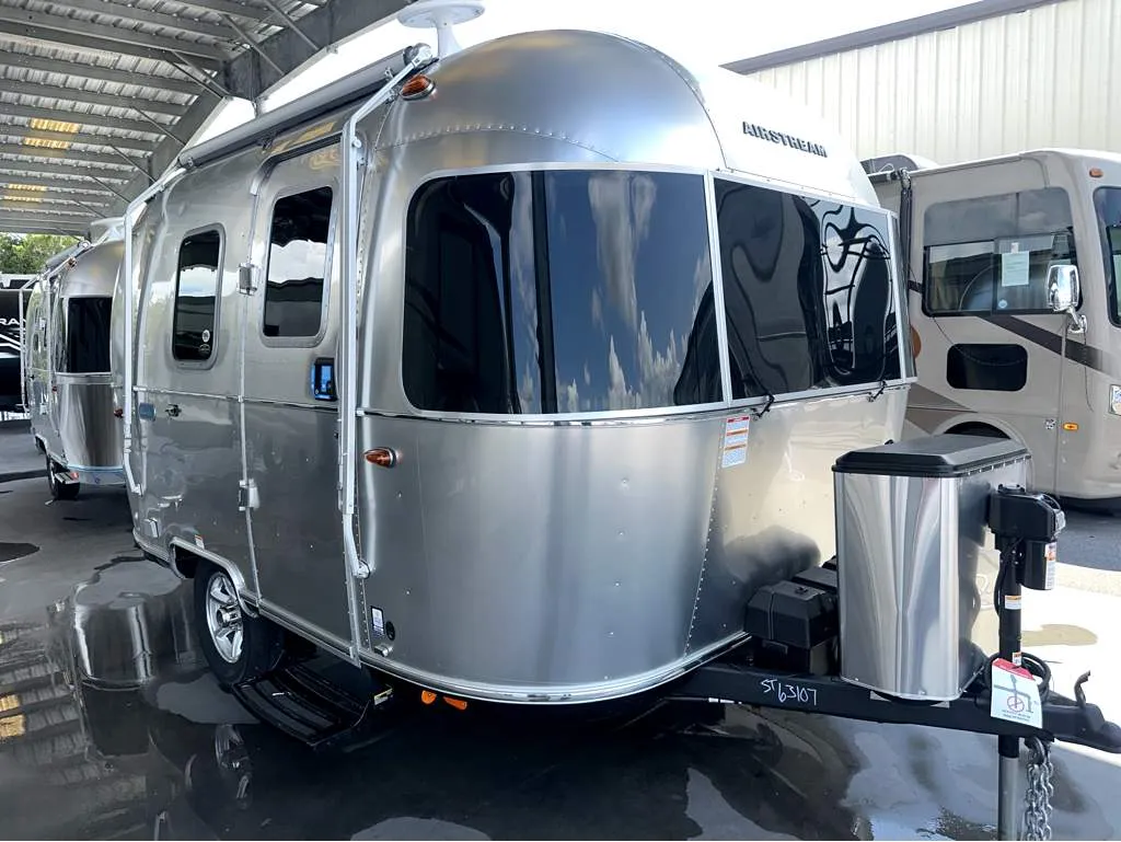 2026 Airstream Bambi 16RB - Photo 2