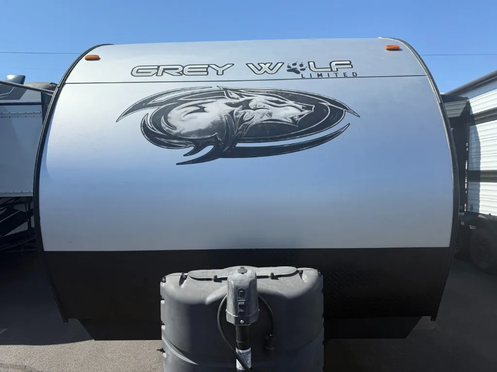2022 Forest River Cherokee Grey Wolf 26DBH