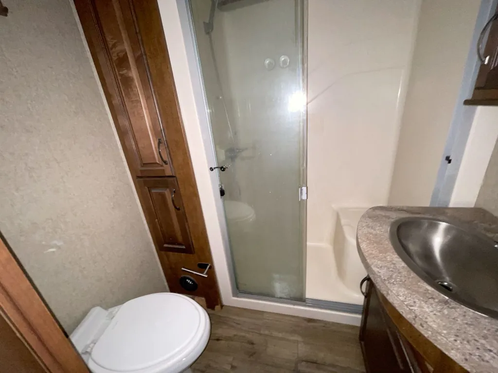 2017 Forest River Sabre 365MB, Photos photo 6