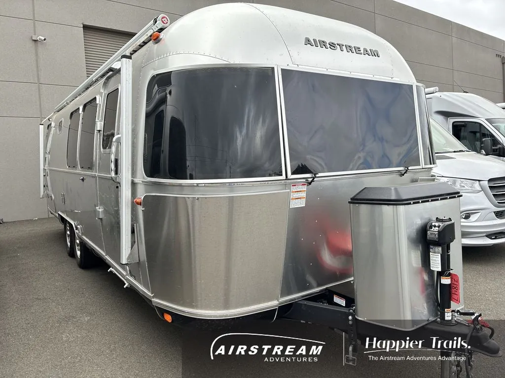 2026 Airstream Classic 28RB - Photo 2