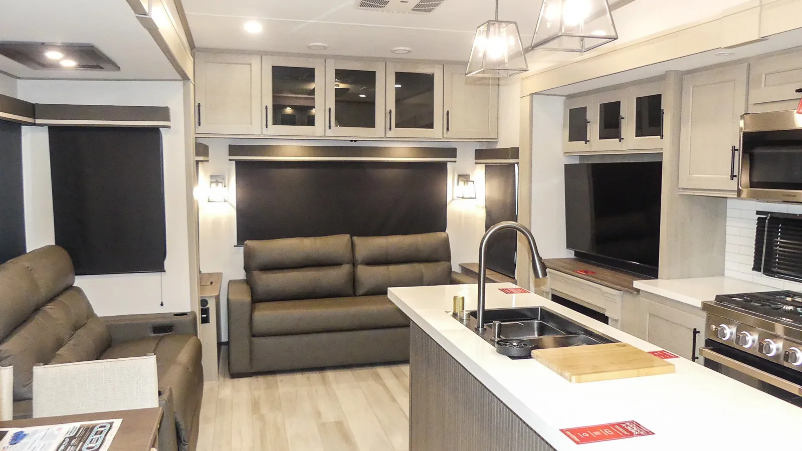 2026 Grand Design Influence 3003RL - Photo 3