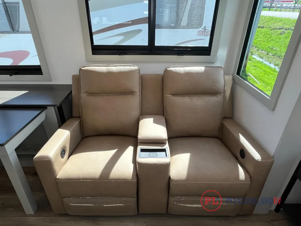 2026 Brinkley Model Z Air 297, Photos photo 10