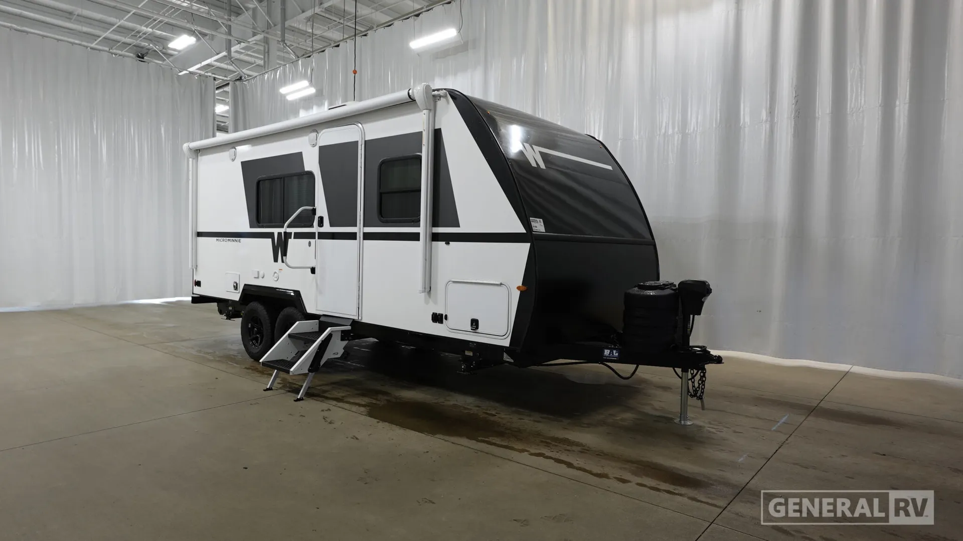 2027 Winnebago Micro Minnie 2108TB - Photo 2