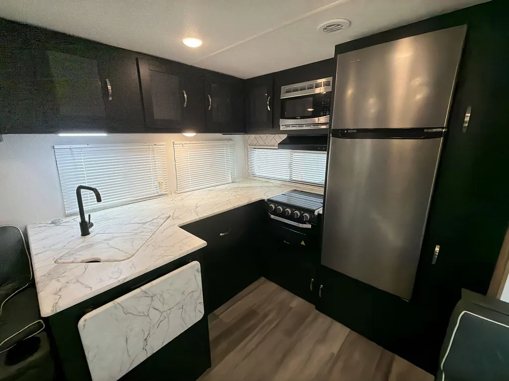 2022 Coachmen Freedom Express Ultra Lite 274RKS, Photos photo 4