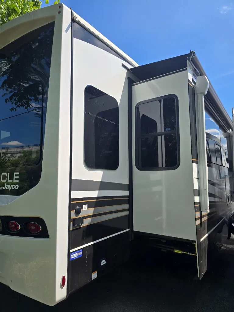 2026 Jayco Pinnacle 36FBTS, Photos photo 11