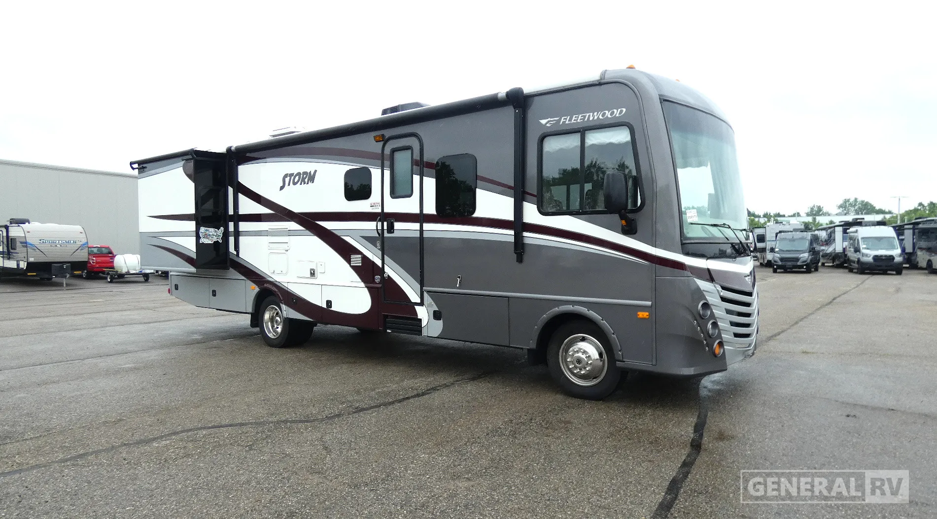 2016 Fleetwood Storm 32V - Photo 2