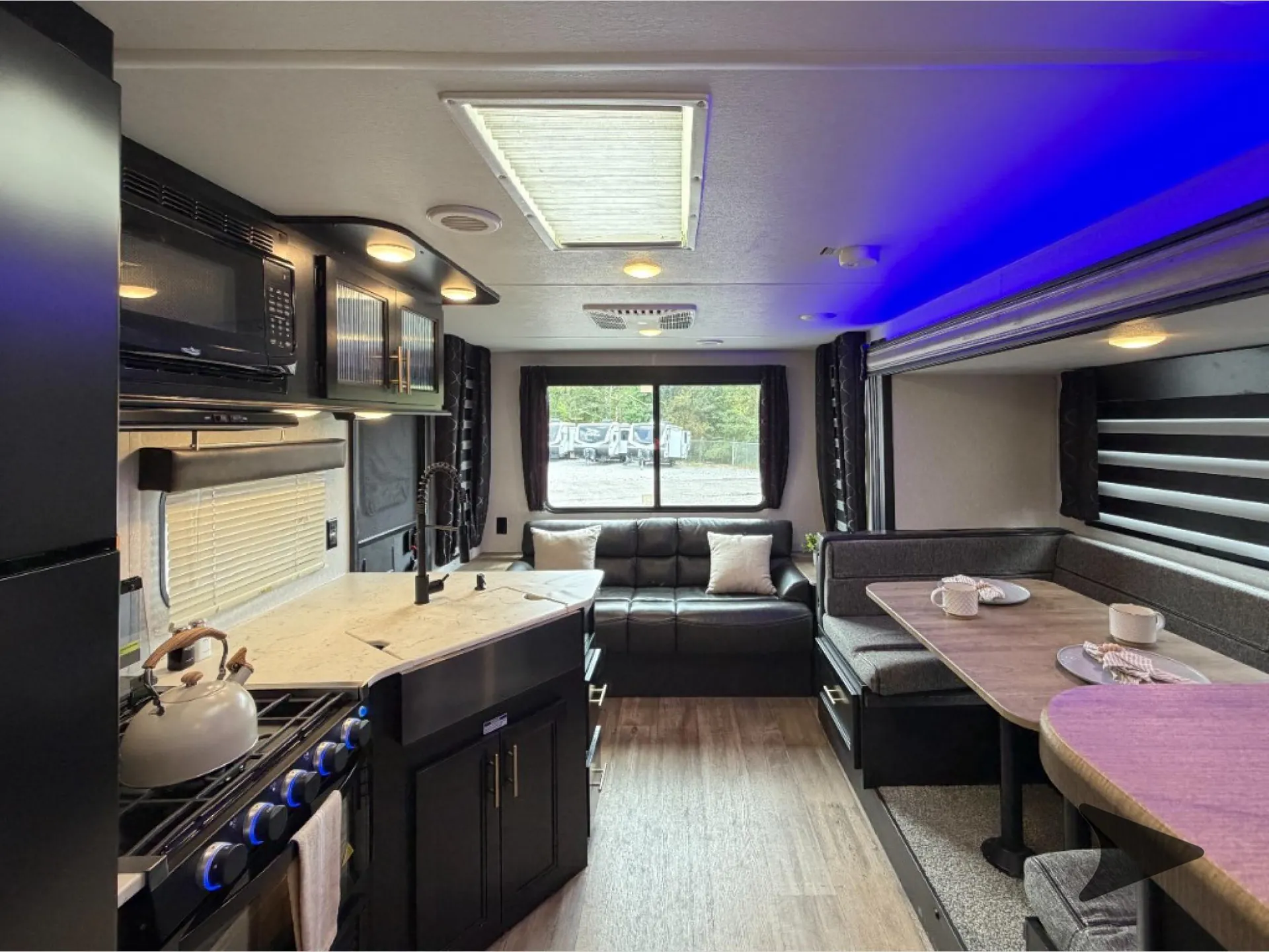 2022 Forest River Cherokee Grey Wolf 23MK — Photo 6