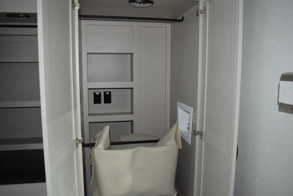 2026 Jayco North Point 395DSDB, Photos photo 42