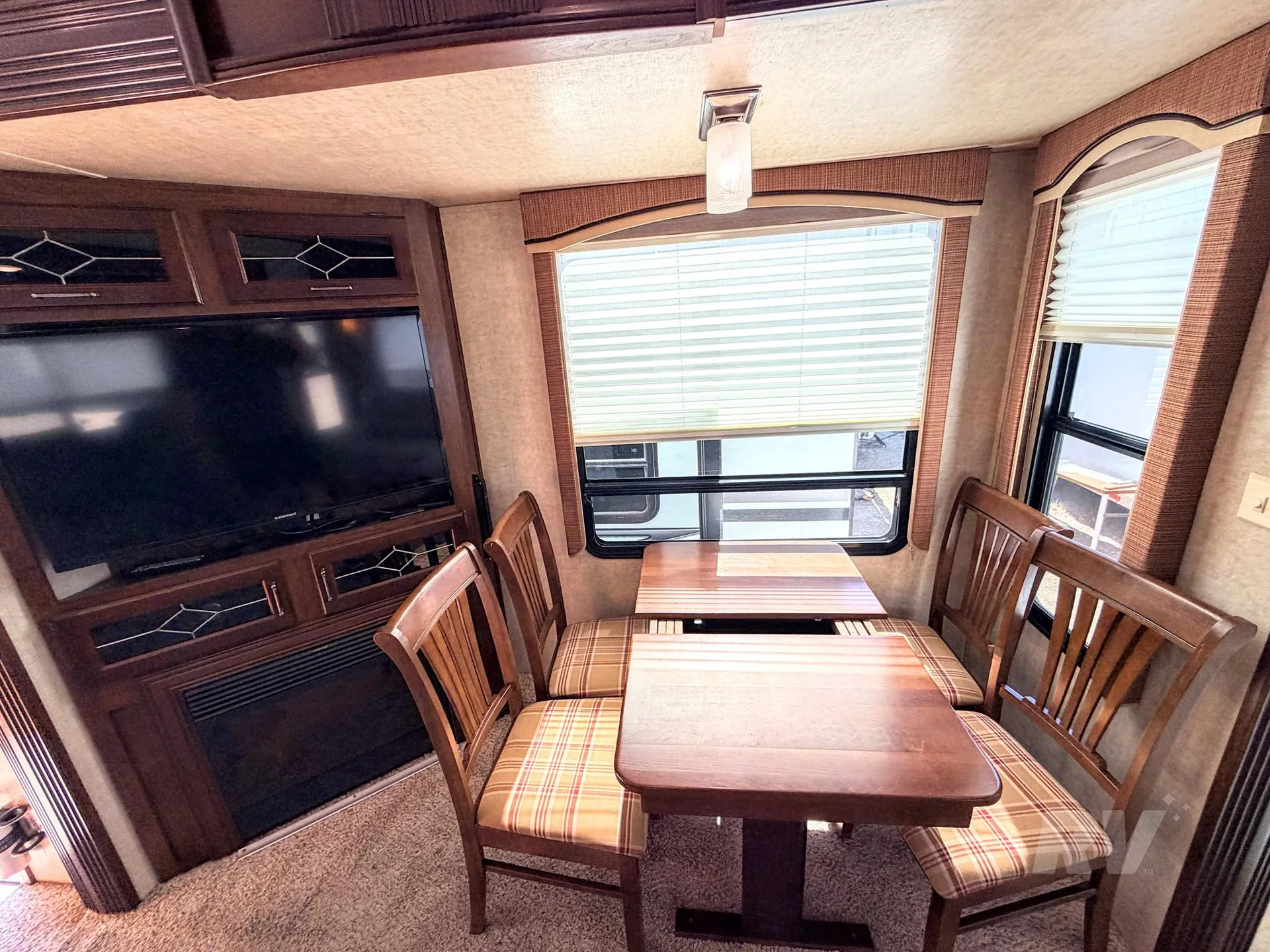 2013 Keystone Avalanche 295RL - Photo 4