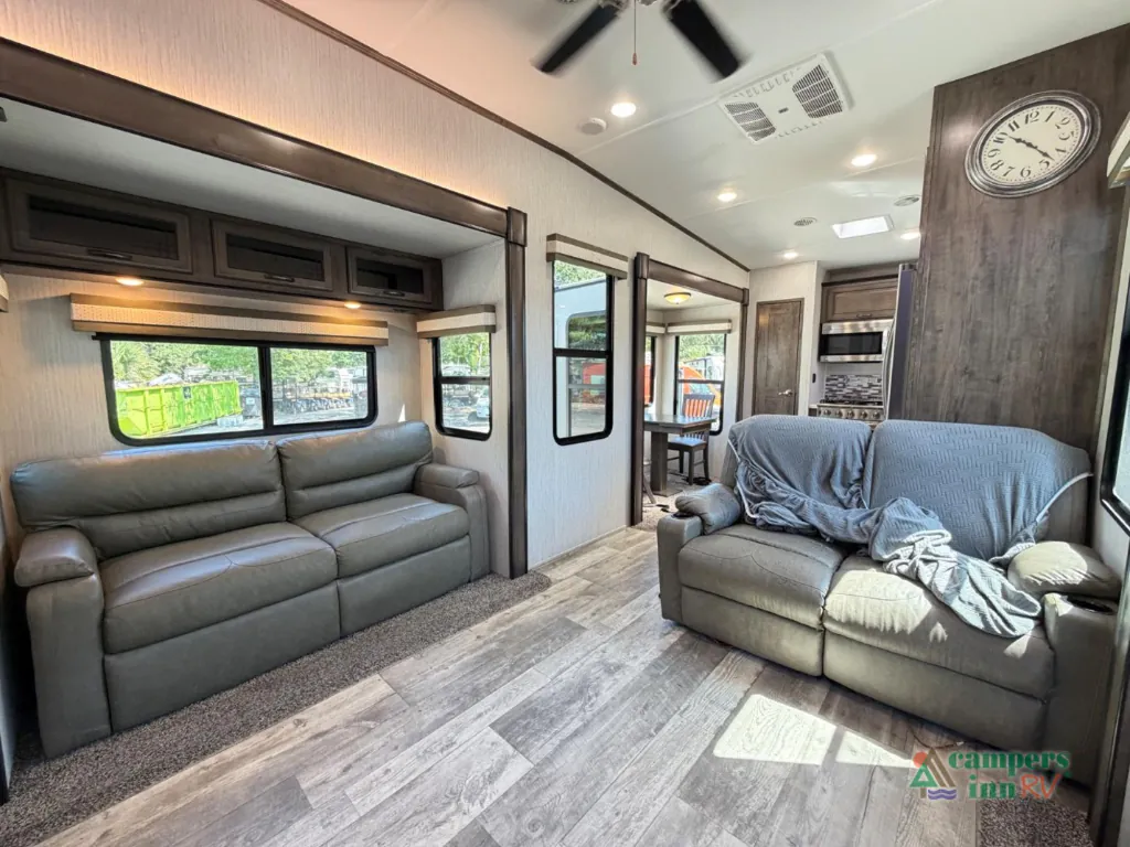 2020 Forest River Sandpiper 39BARK, Photos photo 11