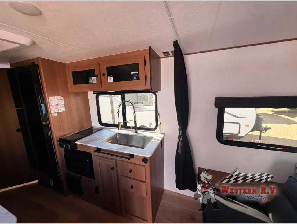 2027 Coachmen Apex Nano 186BH, Photos photo 13