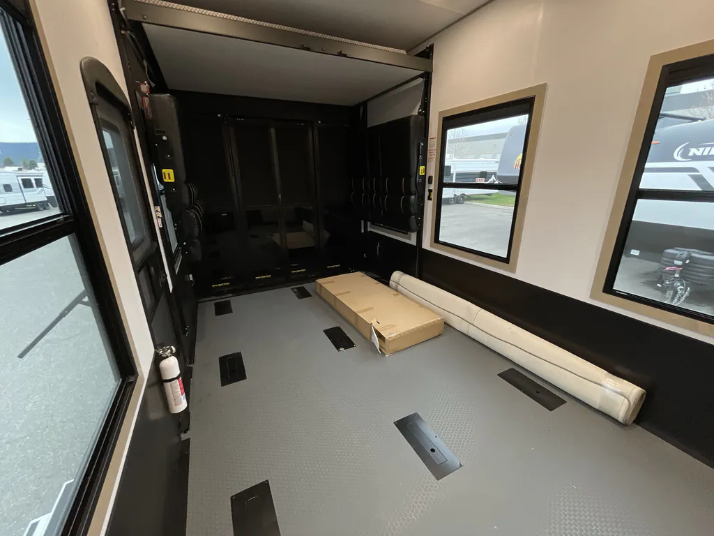 2026 Keystone Raptor 415, Photos photo 8