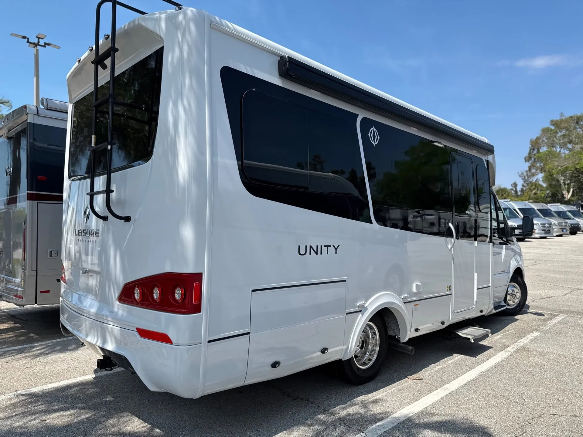 2026 Leisure Travel Unity 24RL - Photo 4