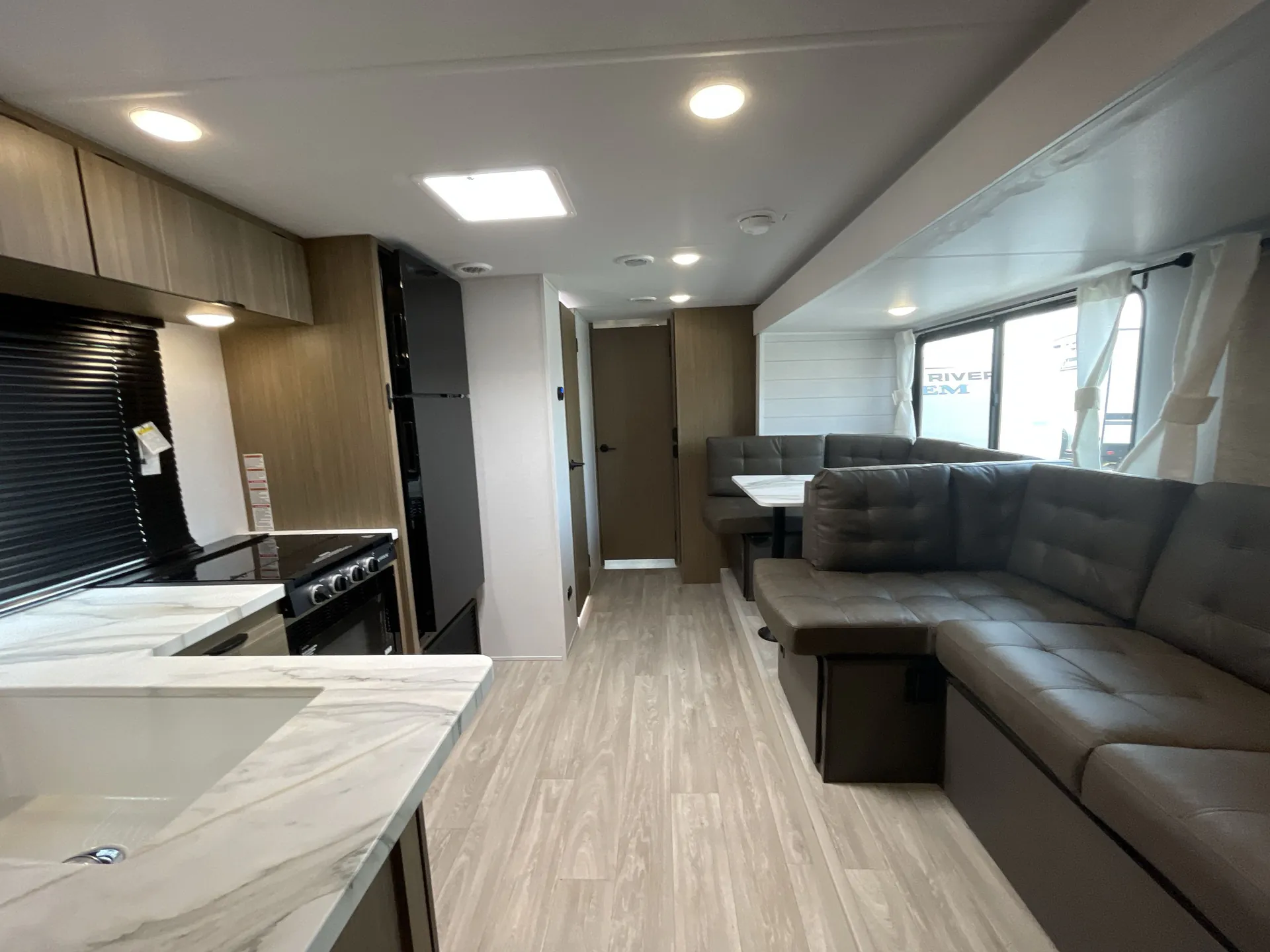 2027 Forest River Salem Cruise Lite 28VBXL — living area main