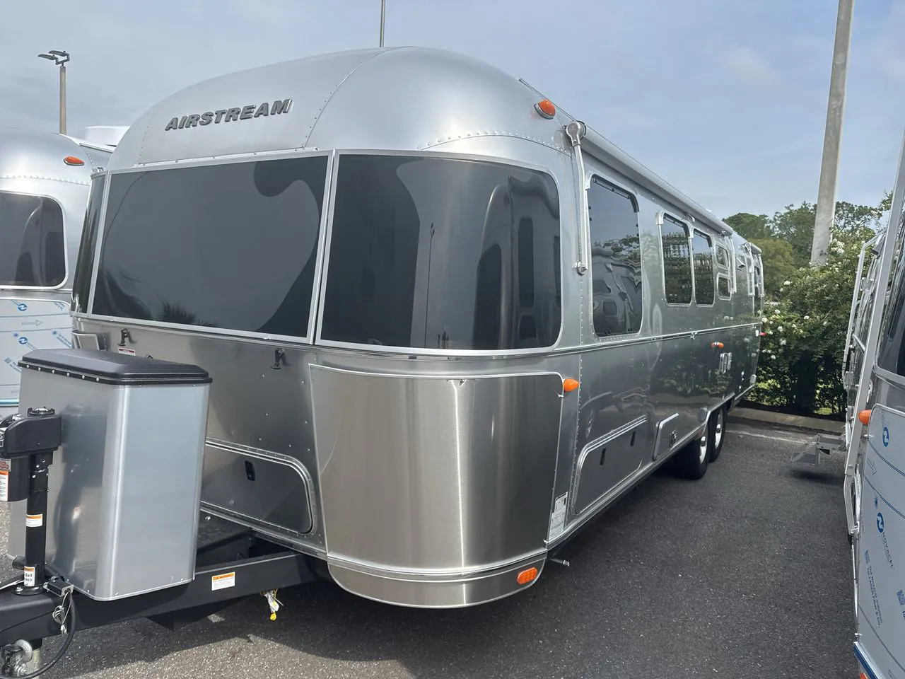 2027 Airstream Flying Cloud 30FB Office - Photo 4