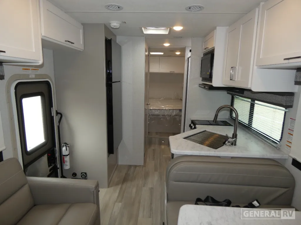 2026 Thor Motor Coach Pasadena SE SZ28 - Photo 3