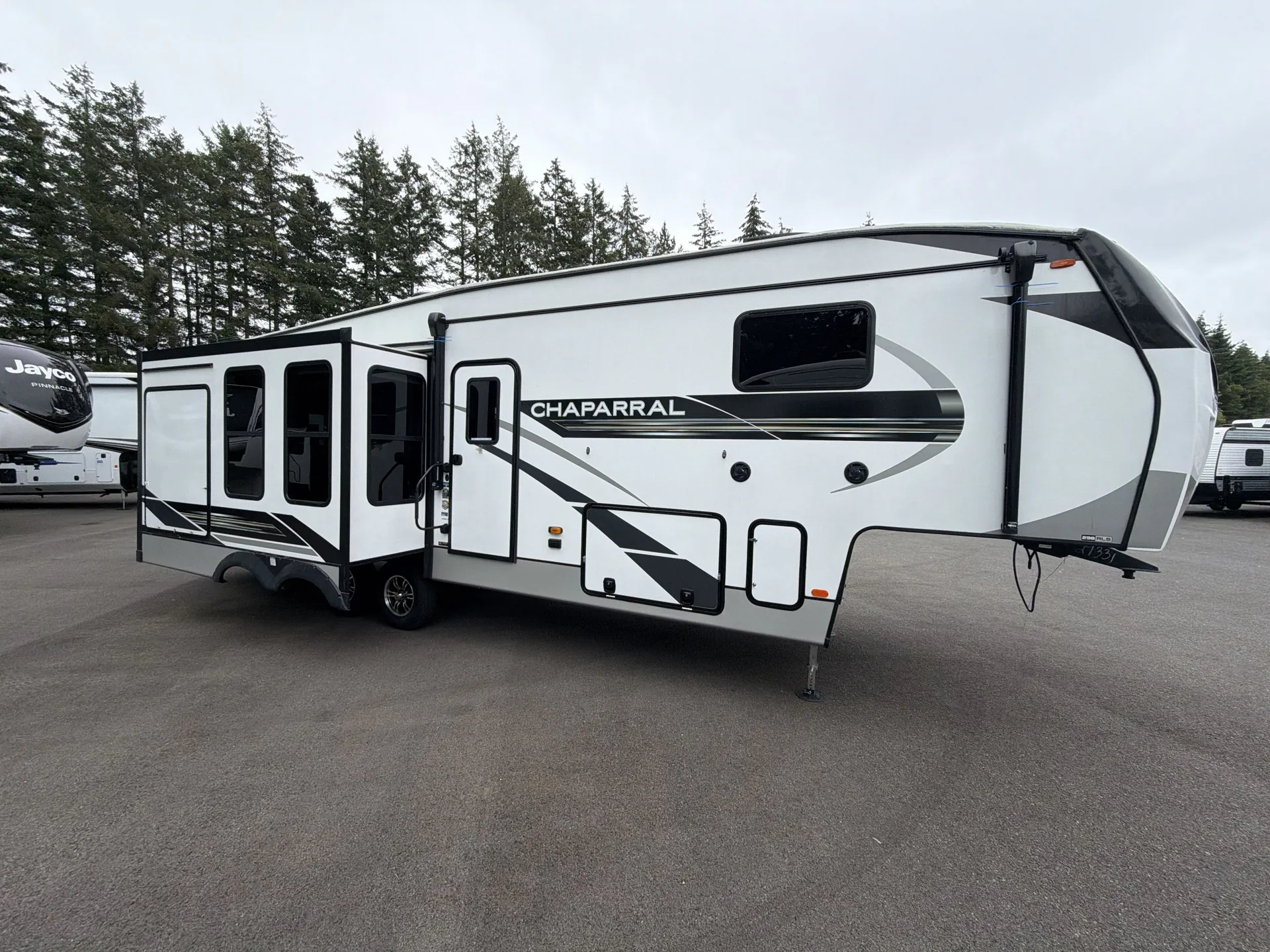2022 Coachmen Chaparral 298RLS - Photo 2