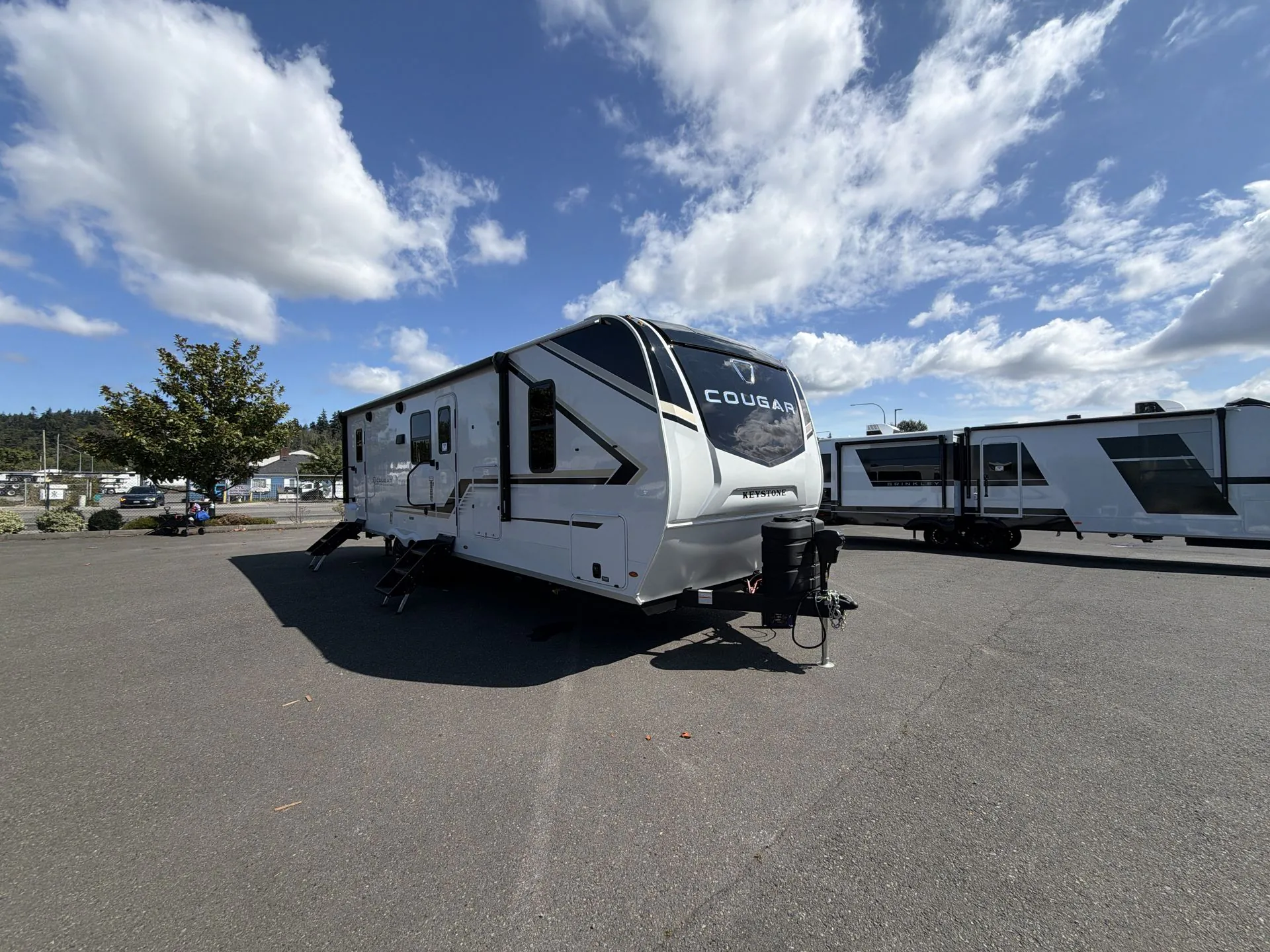 2027 Keystone Cougar Western Elevation 28BHWE dealer photo 2 from Tacoma RV Center
