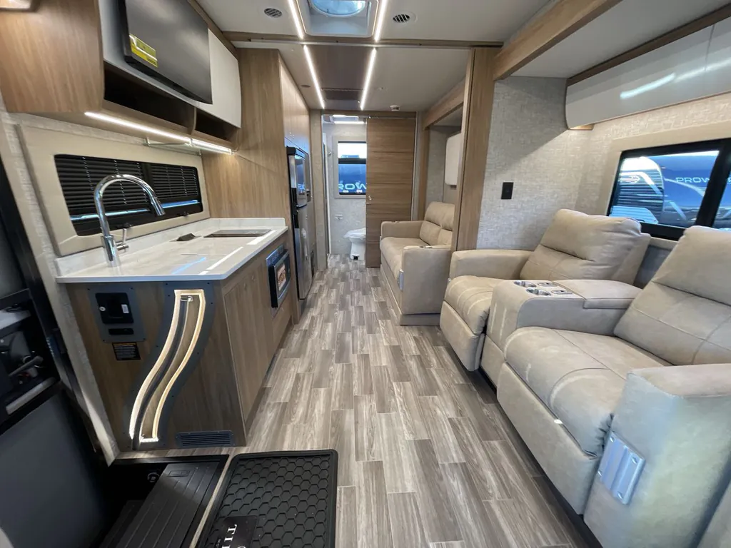 2026 Tiffin Wayfarer 25 XRW, Photos photo 13