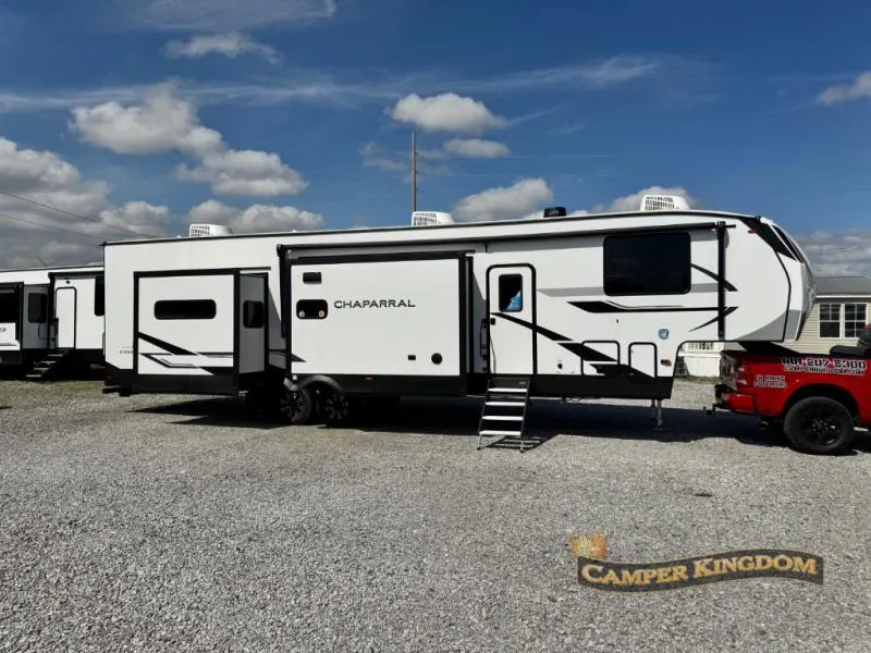 2025 Coachmen Chaparral 375BAF - Photo 3