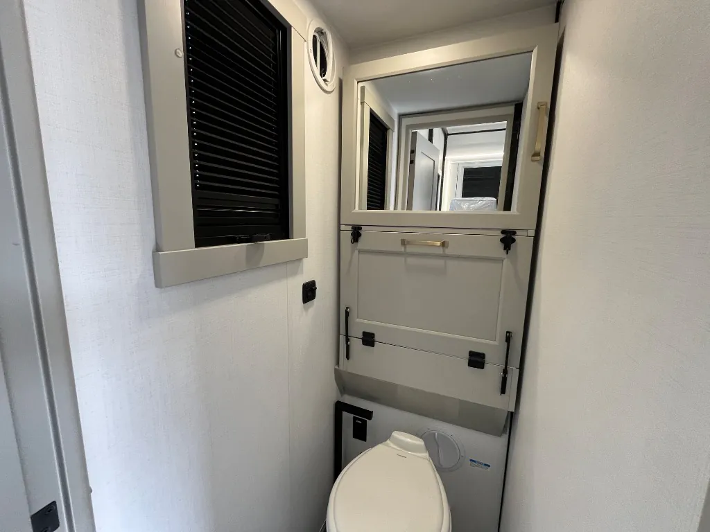 2026 Brinkley Model G 4100, Photos photo 33