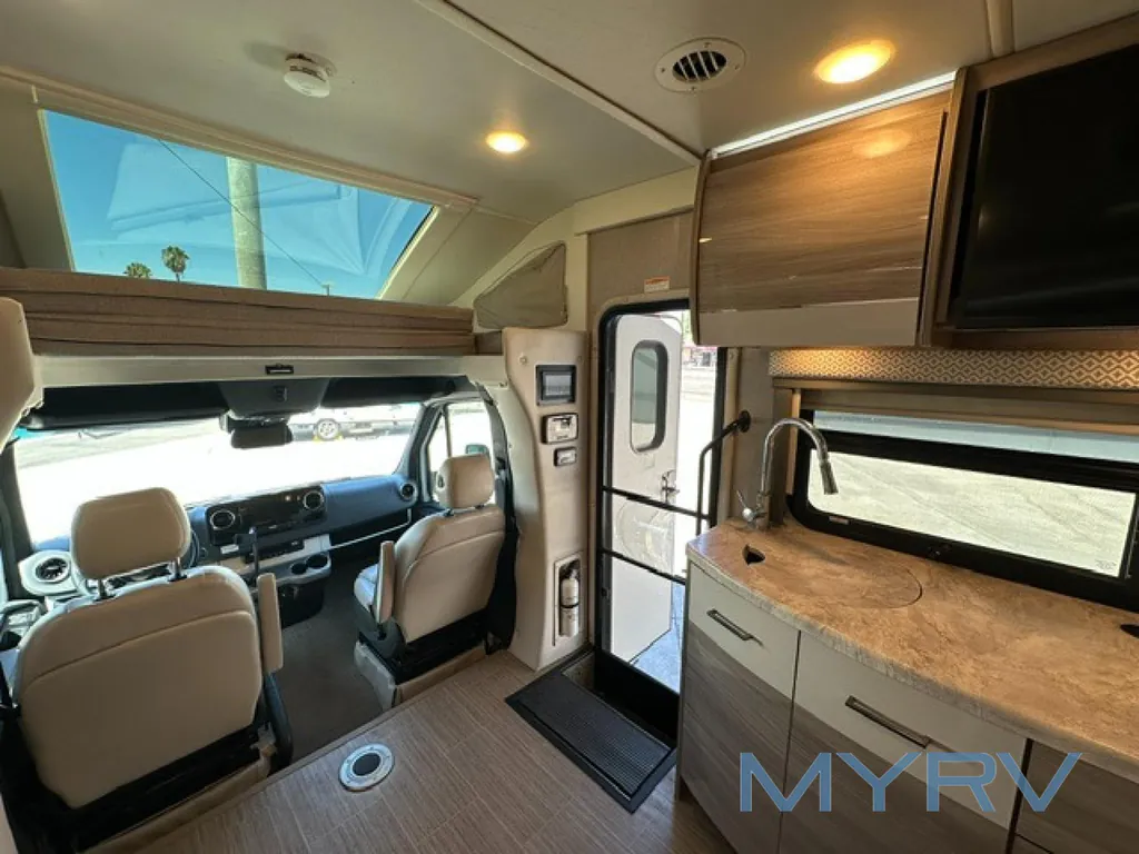 2023 Thor Motor Coach Tiburon 24FB, Photos photo 16