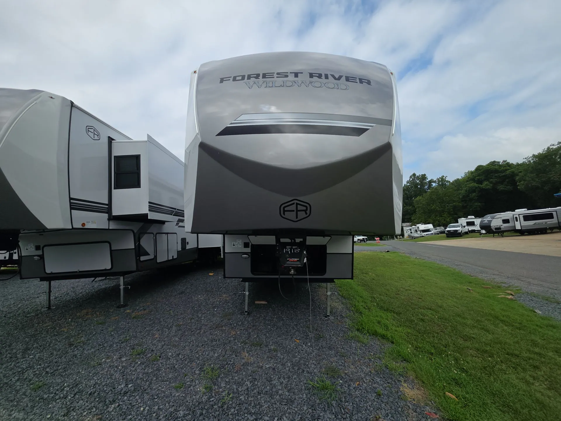 2027 Forest River Wildwood Heritage Glen 380WDR - Photo 4