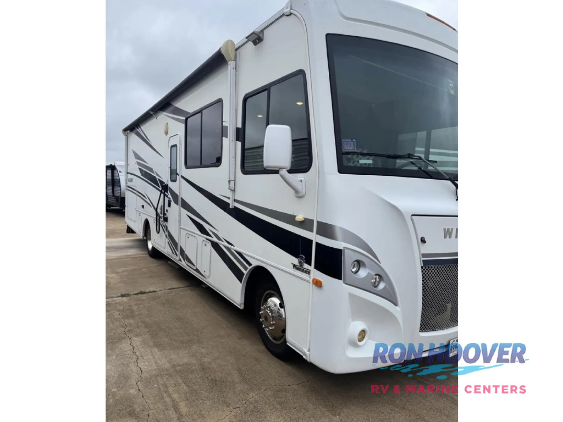 2019 Winnebago Intent 31P - Photo 2