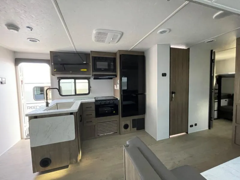 2026 Coachmen Freedom Express Select 30SE, Photos photo 18