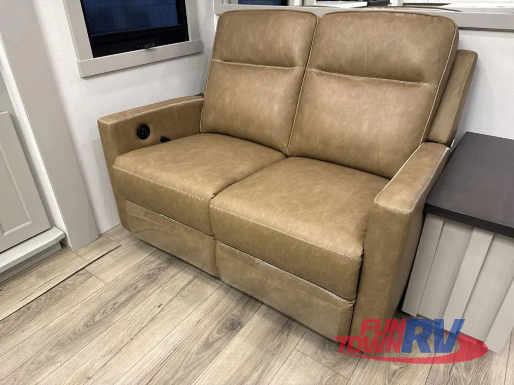 2026 Brinkley Model G 3520, Photos photo 30