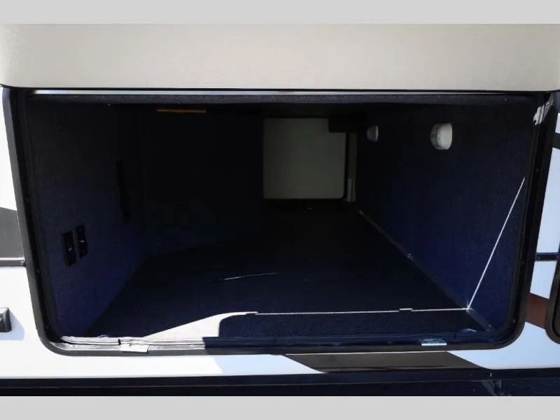 2018 Heartland Big Country Used    3560 SS - Photo 2