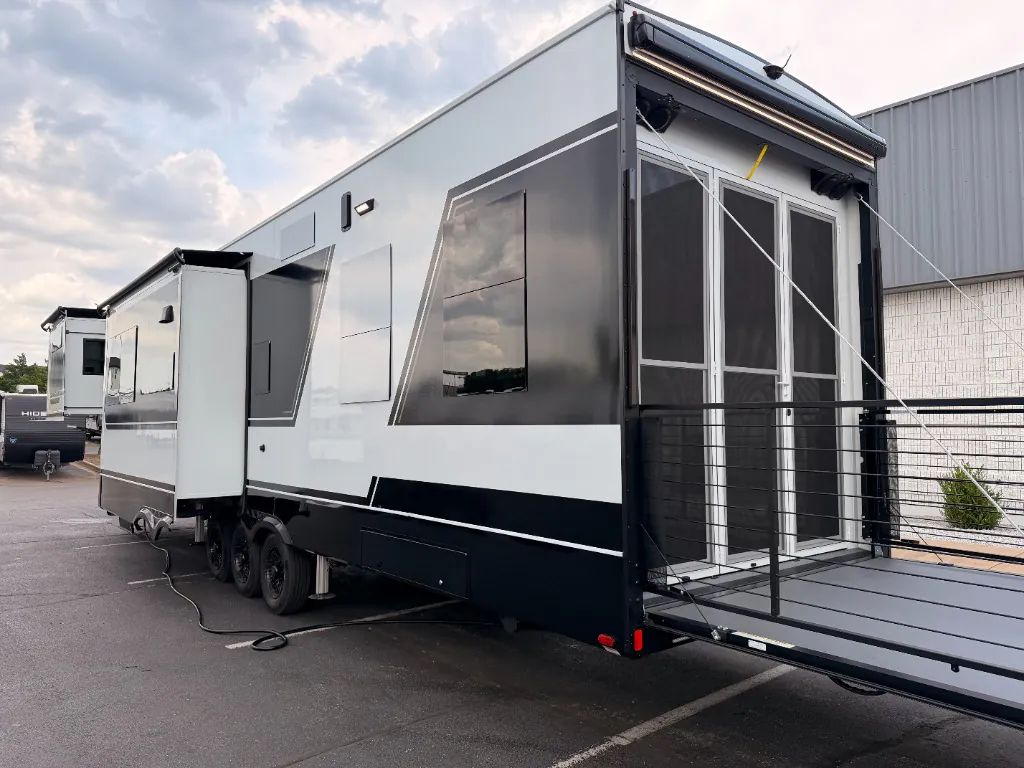 2027 Brinkley Model G 3970, Photos photo 8