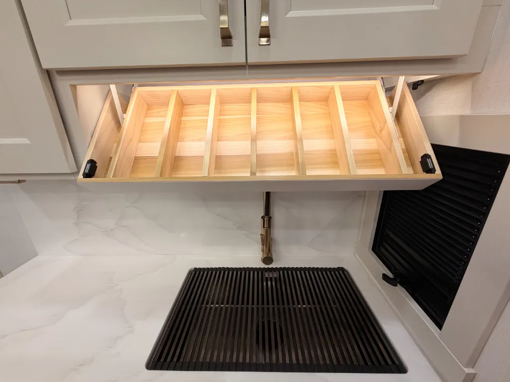 2027 Brinkley Model G 3970, Photos photo 25