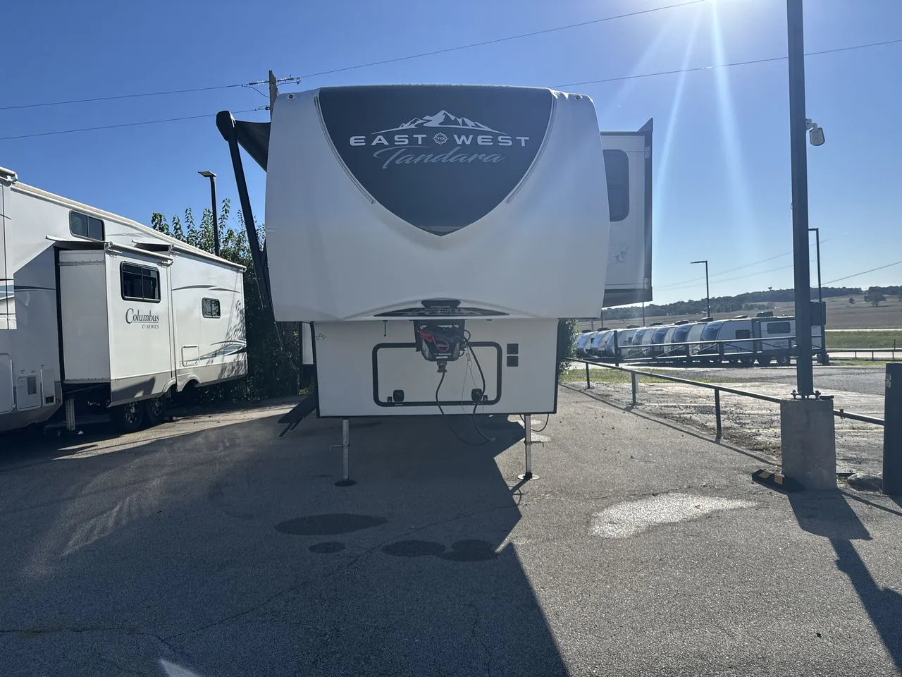 2023 East to West Tandara 375BH-OK - Photo 3