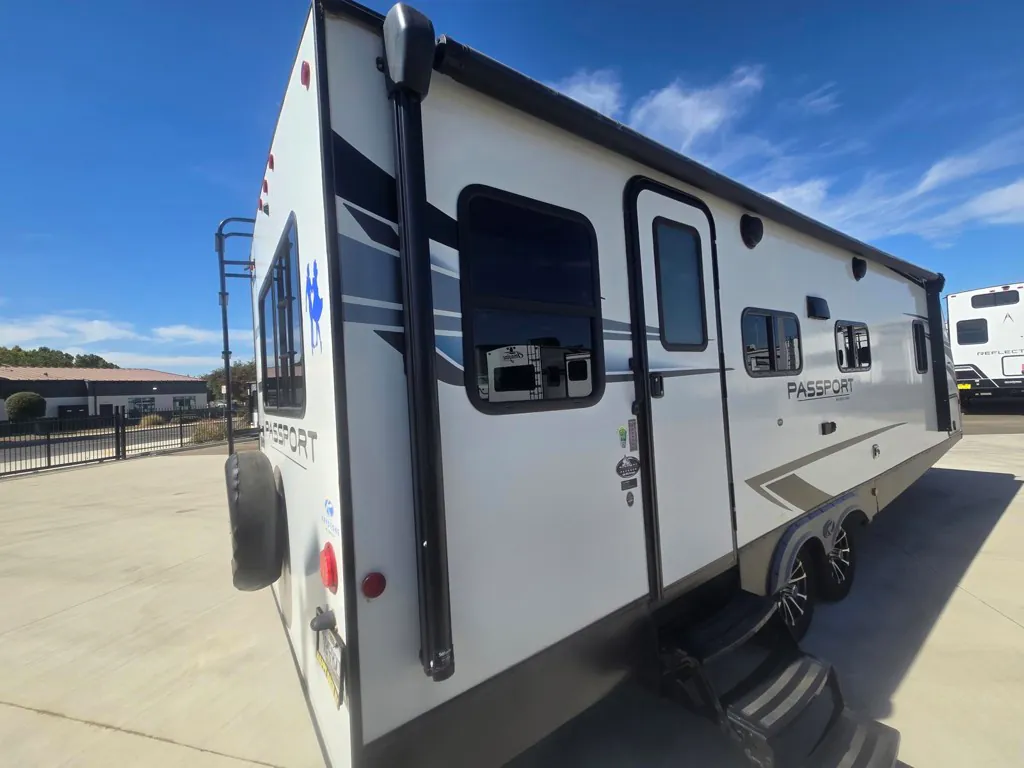 2023 Keystone Passport SL 252RDWE - Photo 4