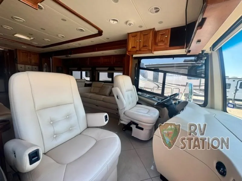 2013 Tiffin Motorhomes Phaeton Used    40 QTH - Photo 2