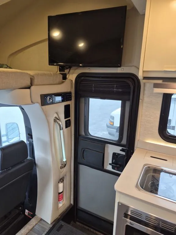 2020 Tiffin Wayfarer 25 RW, Photos photo 26