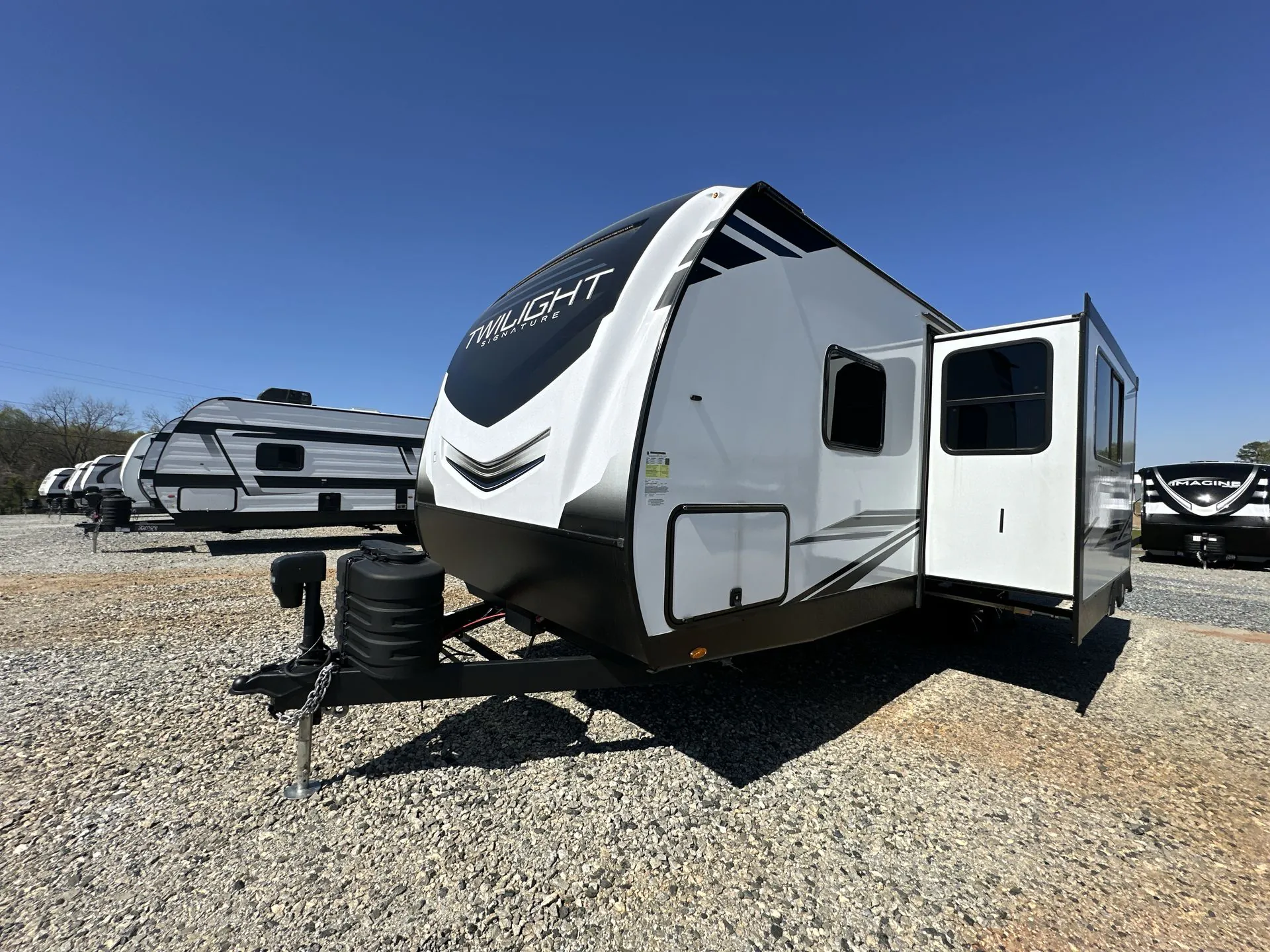 2024 Cruiser RV Twilight Signature 25BH - Photo 4