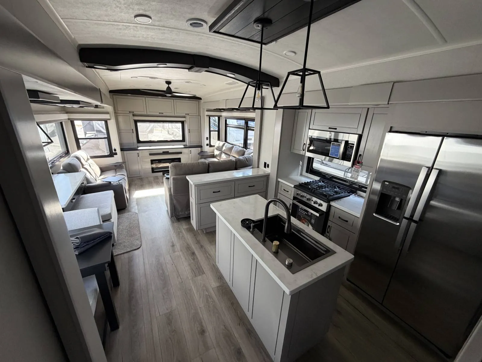 2026 Jayco North Point 381CKRE - Photo 3