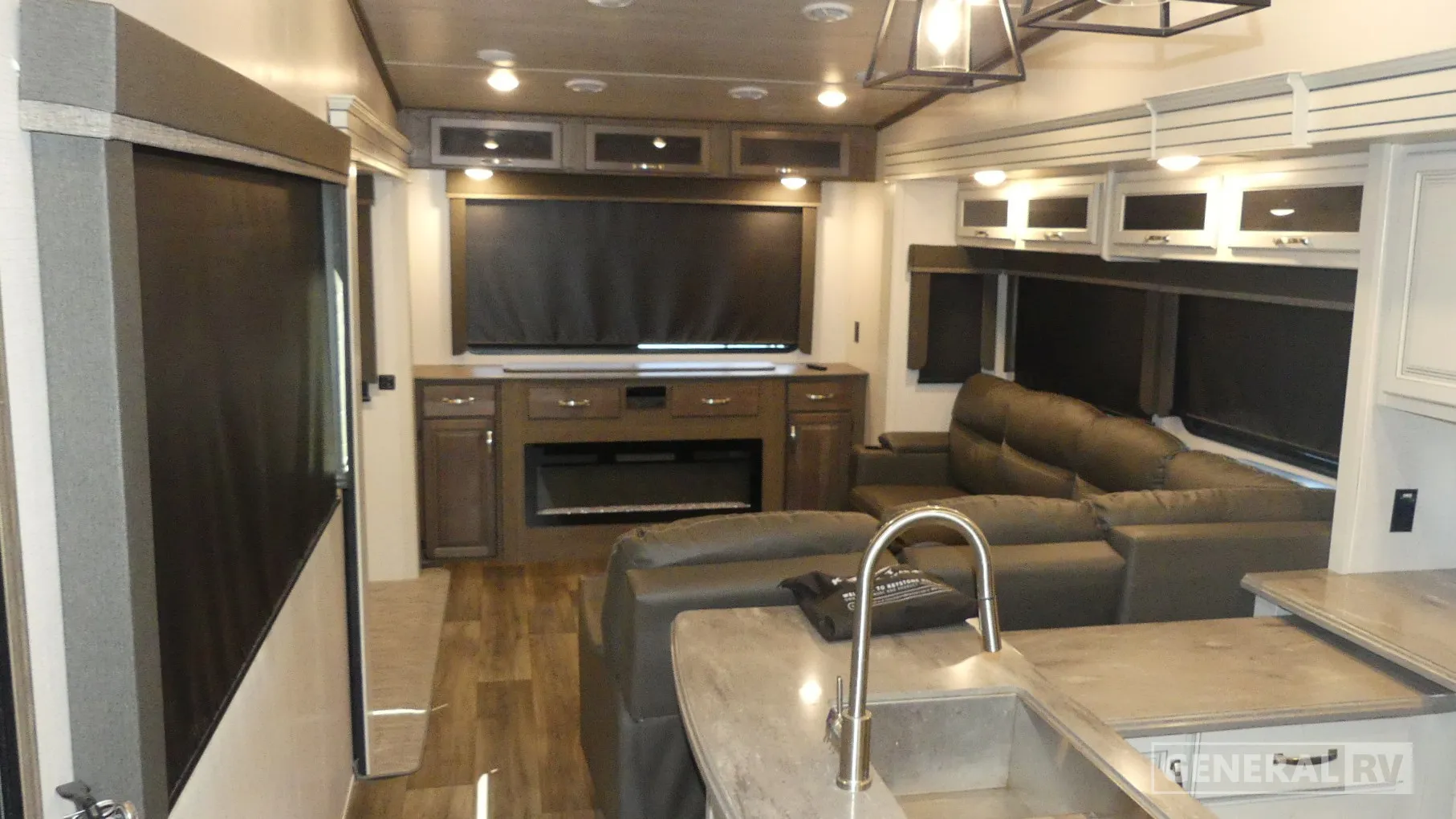 2023 Keystone Cougar 320RDS - Photo 3