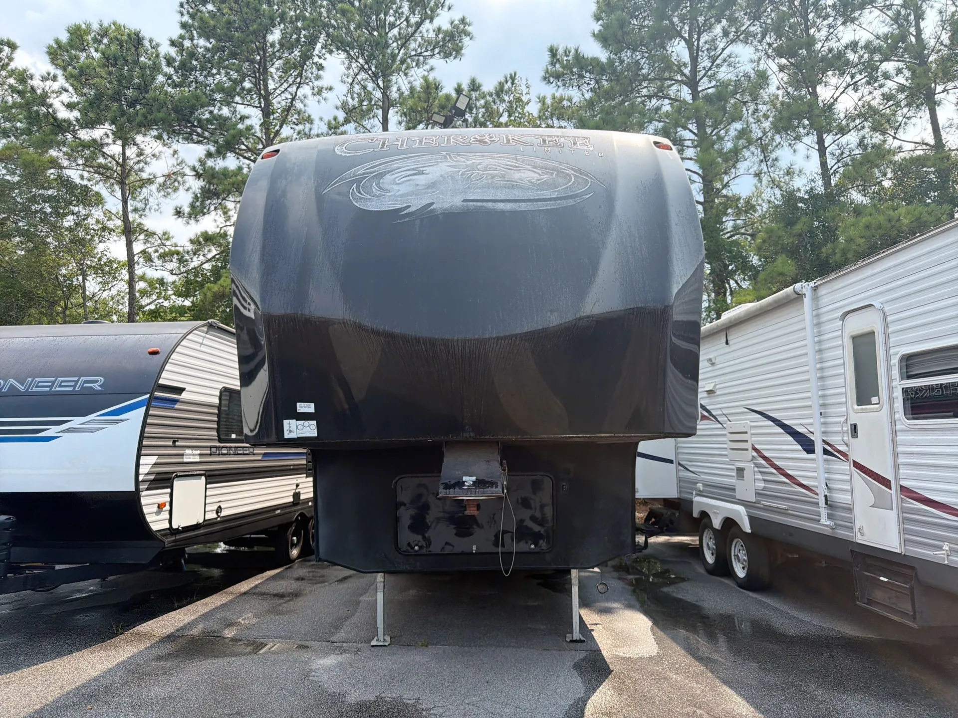 2018 Forest River Cherokee 255RR — front