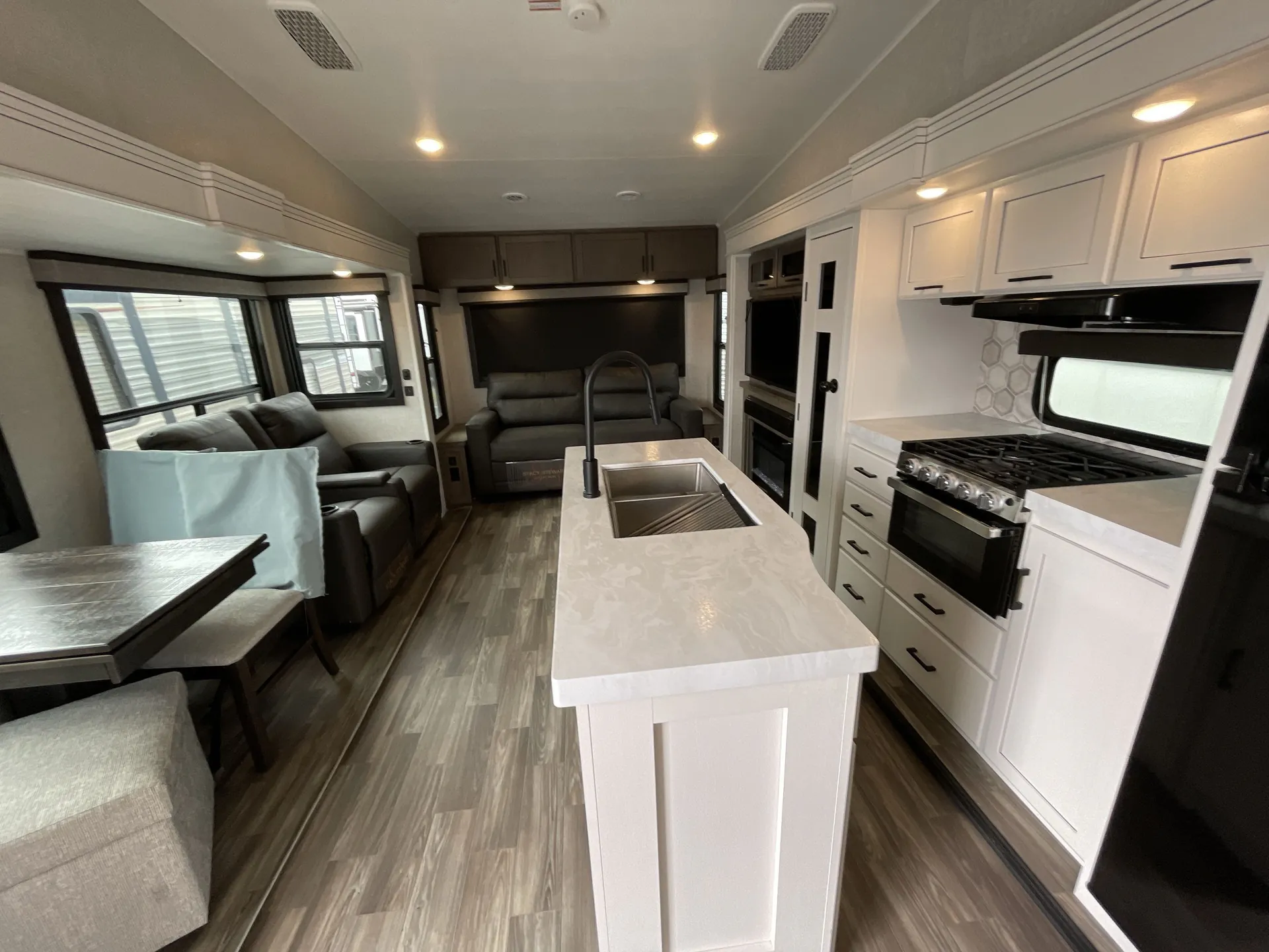 2024 Jayco Eagle HT 29RLC - Photo 3