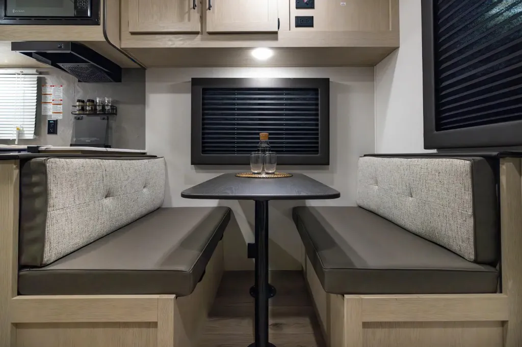 2025 Shasta RVs i-5 Edition 521CK, Photos photo 12
