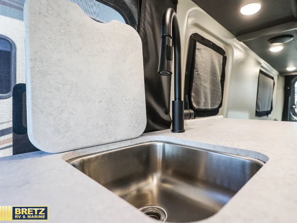 2026 Thor Motor Coach Tellaro 20U, Photos photo 10