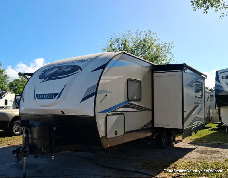 2022 Forest River Cherokee Alpha Wolf 22SW-L