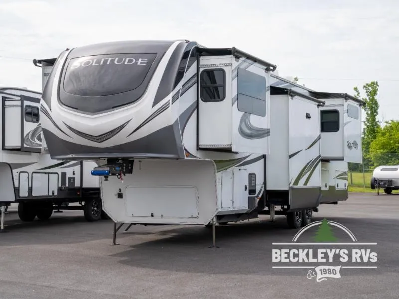 2023 Grand Design Solitude 380FL - Photo 4